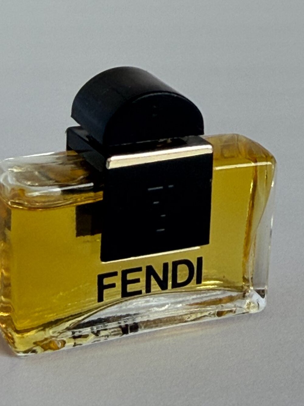 Vintage Fendi for Women Mini 5ml edp 1980s Discontinued - Picture 2 of 4